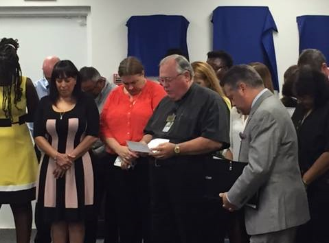 El Faro Prayer Service